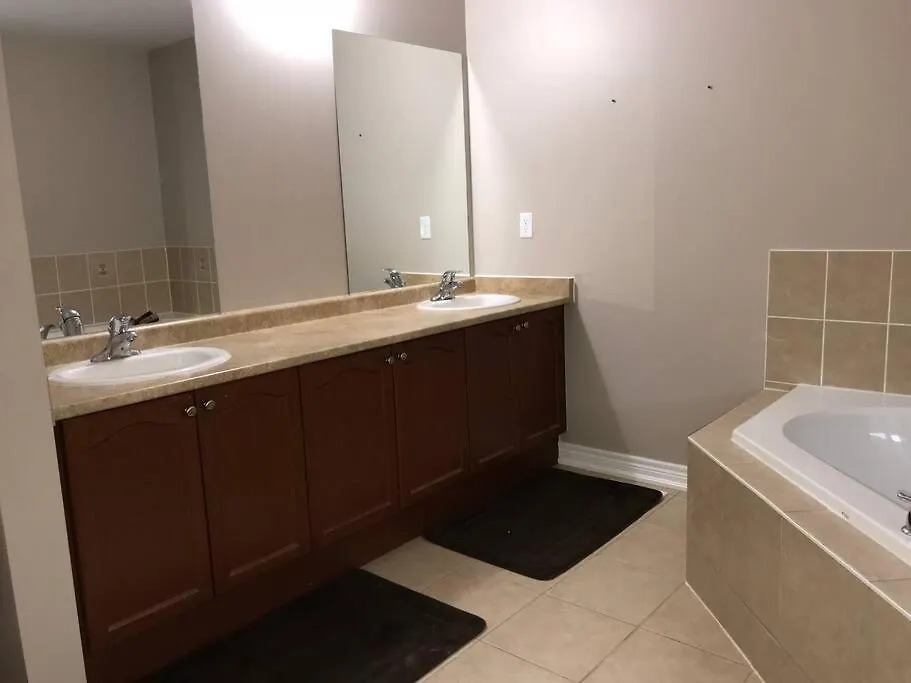 Homestay Zk7 Room Near Airport Mississauga